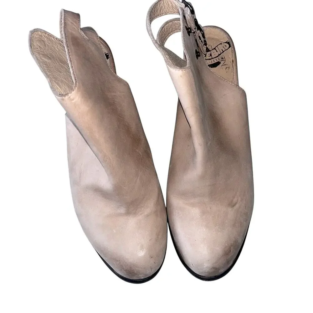 Smoke Bootie in Beige Freebird by Steven Color:Beige
